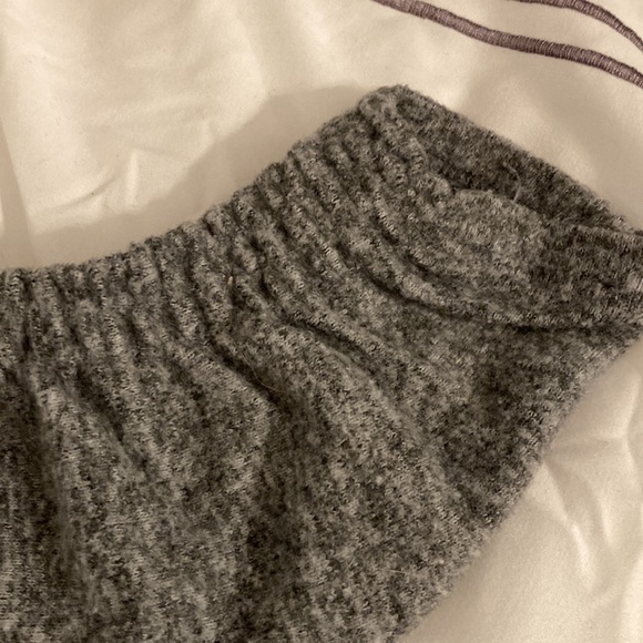 Coco + Jamieson Rose Appliqué Sweater - Picture 7 of 8